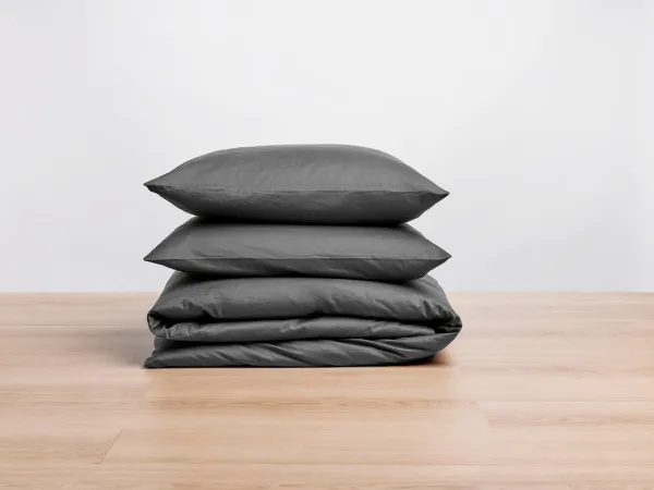 Essential bedding set